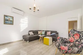 Fully equipped nice house with barbeque, terrace & garden | Garden view | Beach nearby | Pets allowed - Image 2