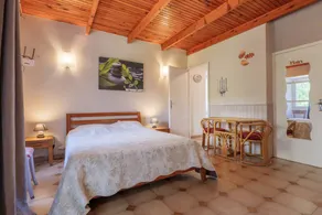Gîte "Les Combes" with Shared Pool, Wi-Fi, and Air Conditioning - Image 3