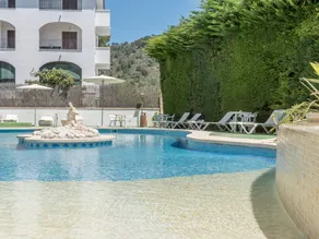 Fully equipped beautiful holiday home with barbeque, pool & terrace | Beach nearby - Image 2
