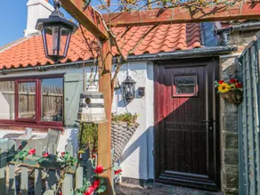 Cottage with garden - Image 4