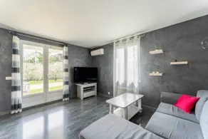 Family-friendly lovely house with pool, terrace & garden - Image 4