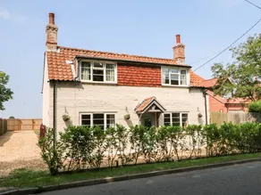 Child-friendly cottage with garden | Pets allowed - Image 2