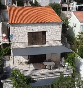 House with barbecue & terrace - Image 3