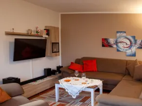Apartment with barbeque, garden & terrace - Image 5