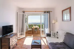 Appartement avec jardin, internet haut débit et terrasse | Vue jardin - Image 3
