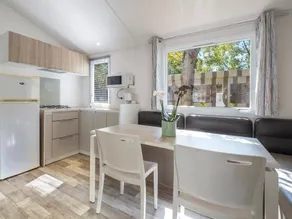 Family-friendly mobile home with heated pool & terrace | Dogs allowed - Image 5