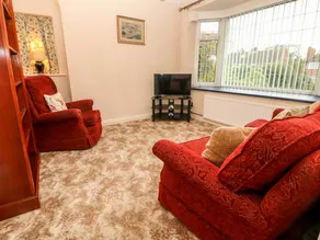 Cottage with garden - Image 5