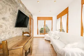 Family-friendly holiday home with pool, terrace & garden | Mountain view | Pets allowed - Image 3