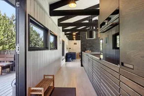 Fully equipped spacious holiday home with BBQ & terrace | Pet-friendly - Image 5