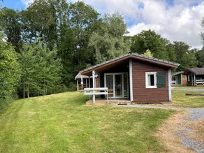 Chalet with terrace & heated pool - Image 4