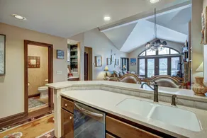 Condo with heated pool & hot tub | Next to the ski - Image 3
