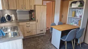 Holiday apartment with terrace & BBQ - Image 3