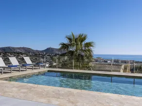 Villa with barbeque & private pool - Image 4
