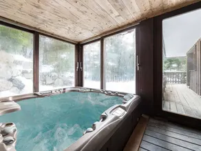 Chalet authentique et spacieux avec jacuzzi et hammam, près du centre de Méribel - Image 5