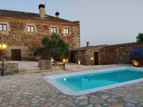 Ferienhaus mit Terrasse, Pool und Garten | Gartenblick - Image 2