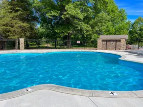 Family-friendly lovely house with terrace, pool & barbeque | Lake view - Image 2