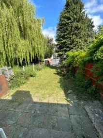 House with garden - Image 3
