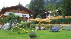 Appartement adapté aux familles avec terrasse, barbecue et jardin | Vue panoramique - Image 2