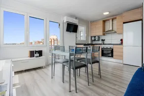 Charmant appartement entièrement équipé avec terrasse | Vue mer | Proche de la plage - Image 5