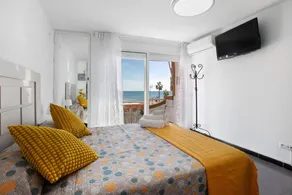 Flat with terrace | Sea view - Image 2