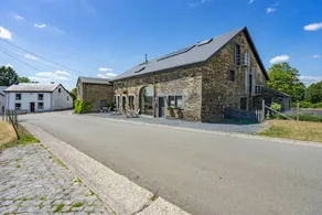 Splendido gîte con idromassaggio, sauna e giardino - Image 2