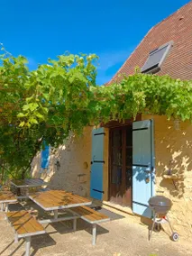 Child-friendly lovely holiday home with barbecue, terrace & garden | Garden view | Close to the beach - Image 4