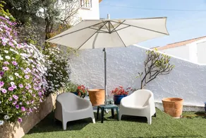 Child-friendly spacious villa with garden, terrace & pool | Beach view | Beach nearby | Perfect for remote work - Image 4