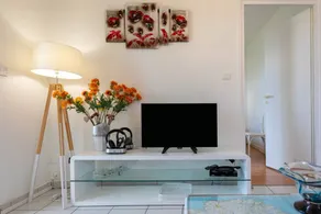 Holiday apartment with barbeque, garden & terrace | Garden view | Perfect for remote work - Image 2