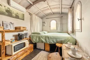 Bed and breakfast with garden | Garden view - Image 2