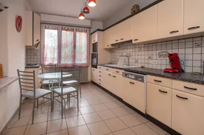 House | Garden view - Image 4