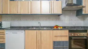 Apartment with garden, pool & barbeque - Image 3