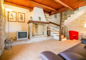 Beautiful holiday Apartment surrounded with a Stone wall with Pool and Garden - Image 2