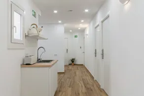Dedicated room with terrace - Image 3