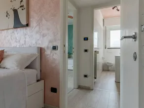 Apartment with garden - Image 5