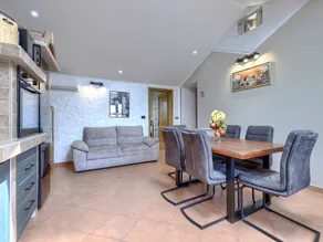 Fully equipped holiday home with barbecue, private pool & terrace - Image 5