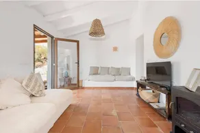 Villa 'Perruchena' with Mountain View, Wi-Fi and Air Conditioning - Image 4