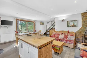 Chalet 'Les Chalets' with Mountain View, Shared Terrace and Private Garden - Image 5