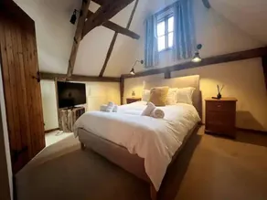 Holiday home with fast internet & garden | Mountain view - Image 2