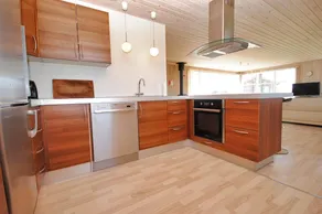 House with terrace, sauna & hot tub - Image 5