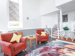 Child-friendly cottage with garden - Image 4