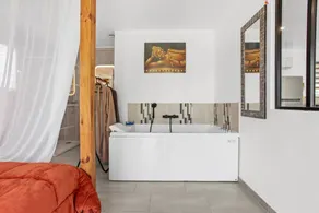 Holiday Home "Le Second Paradis" with Wi-Fi and Air Conditioning - Image 4