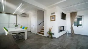 Fully equipped villa with terrace, garden & private pool | Sea view | Pets are welcome - Image 4