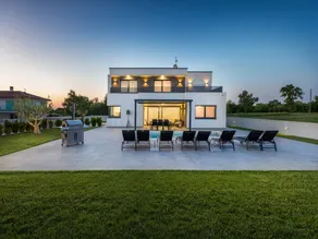 House with terrace, private pool & garden - Image 5