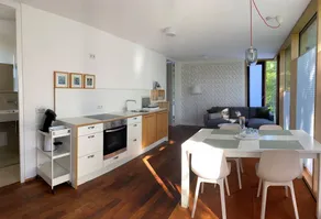 Appartement avec jardin, terrasse et barbecue | Vue jardin - Image 5