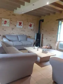 Holiday home with garden & barbecue | River view - Image 4