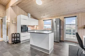 Holiday home with BBQ, sauna & terrace - Image 5