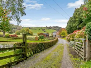 Cottage with garden | Water view - Image 2
