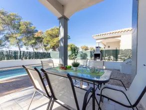 Children-friendly wonderful house with terrace, garden & private pool | Pets allowed - Image 3
