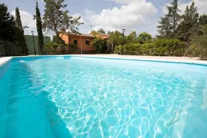 Spacieuse villa entièrement équipée avec barbecue, piscine privée et terrasse | Vue montagne | Idéale pour le télétravail | Avec animaux acceptés - Image 2