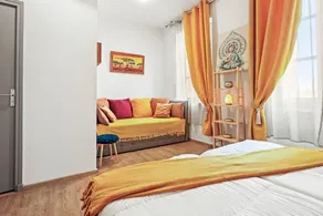 Guest House 'Soleil' with Shared Terrace and Wi-Fi - Image 2